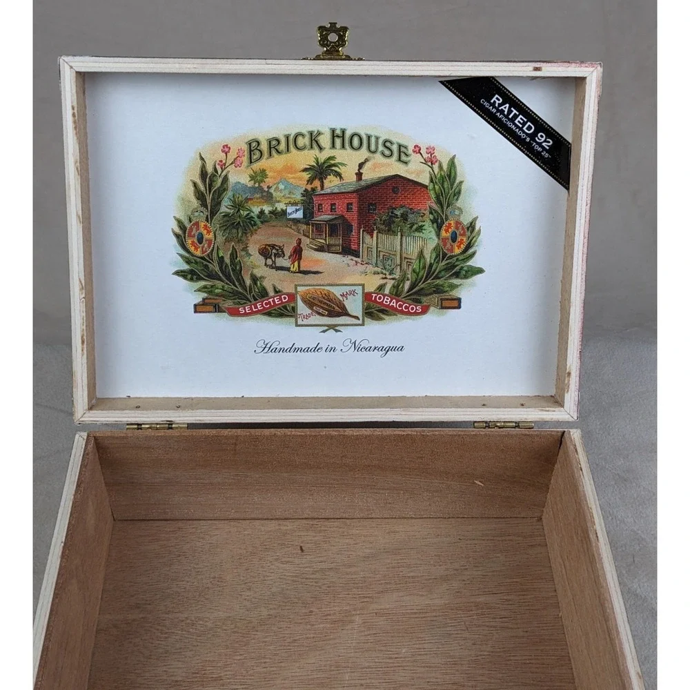 New World Cameroon Select Empty‎ Box Storage Man Cave Jewelry Trinket
